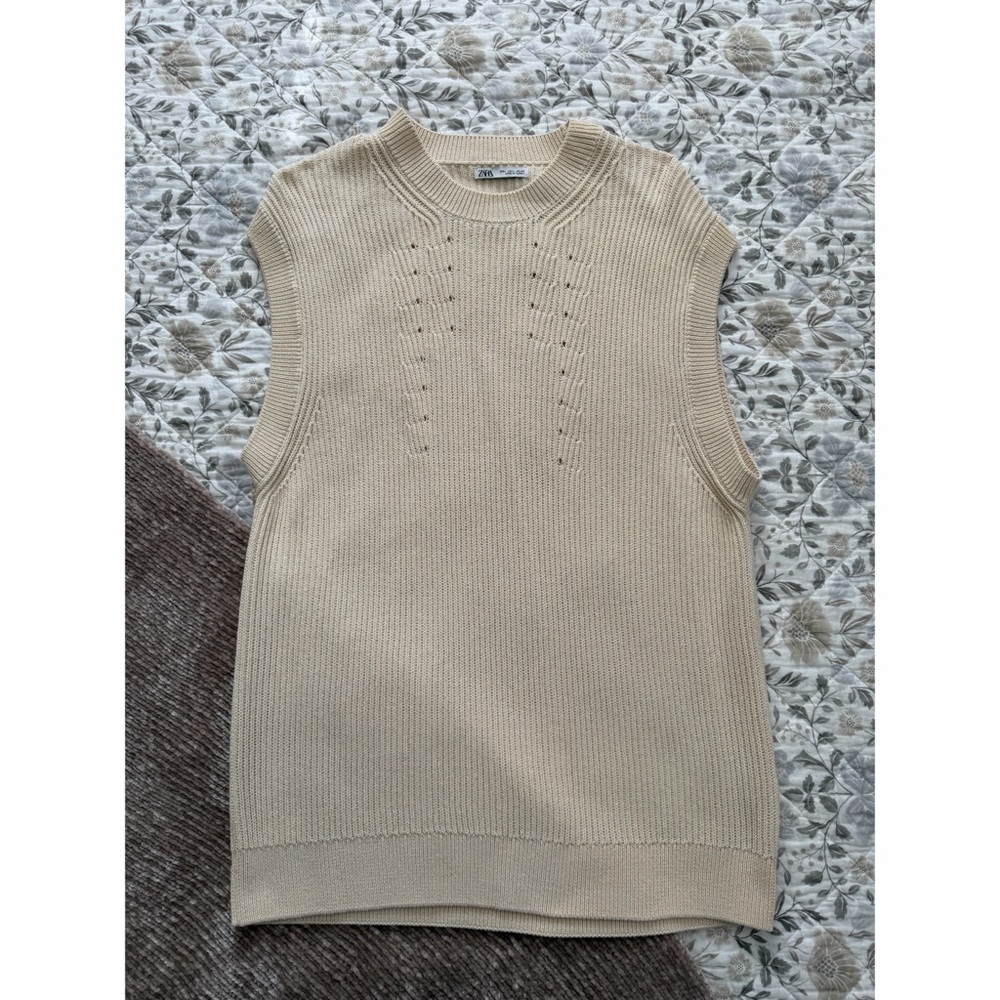 Zara Knit Sweater Vest - L - EUC!